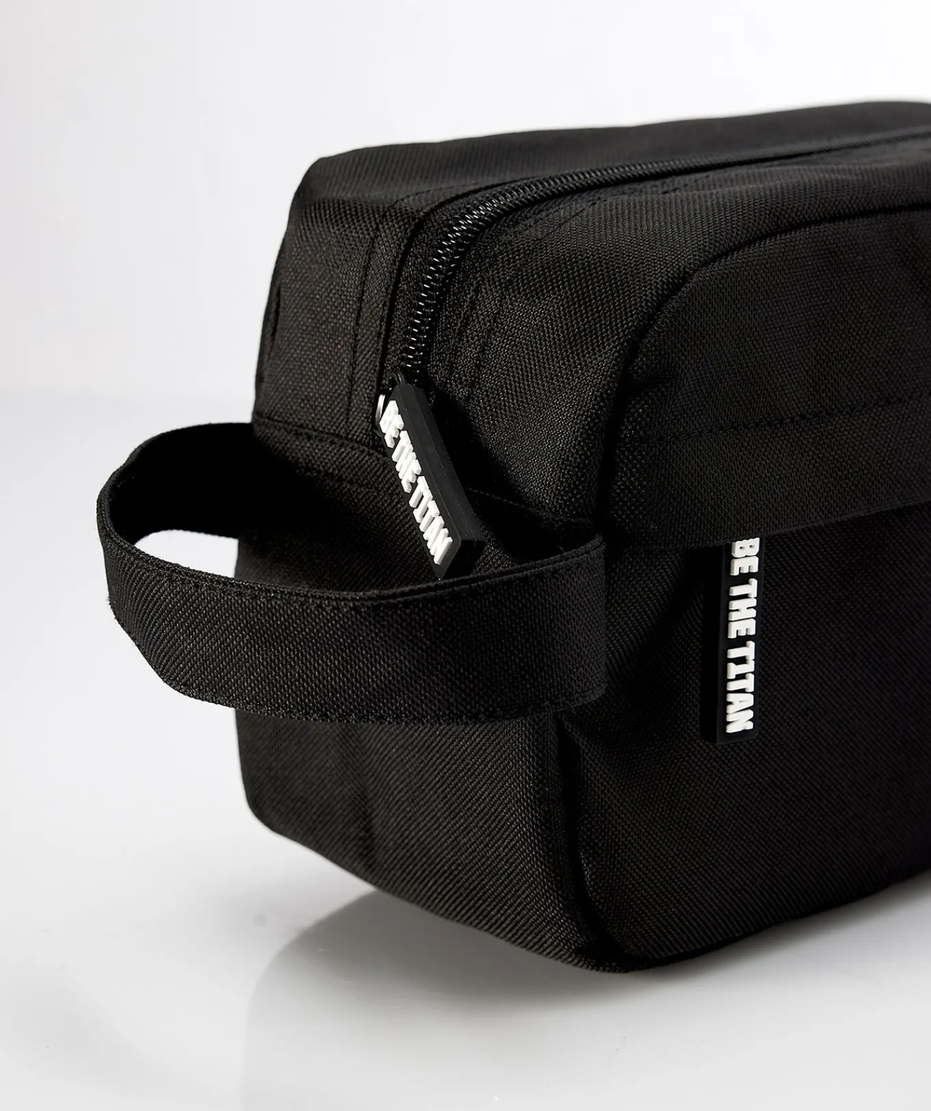 Kosmetyczka sportowa-T1TAN Store